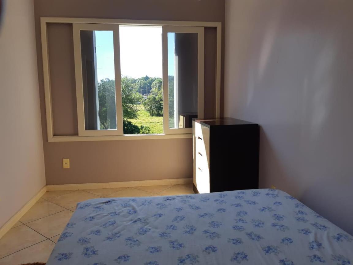 Quartos Em Casa Na Beira Da Lagoa Hotel Laguna Luaran gambar